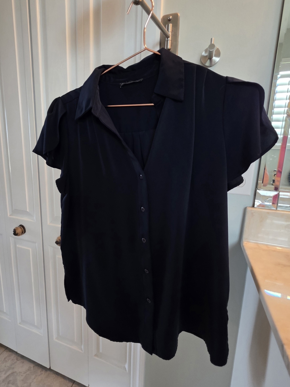 Adrianna Papell Navy Button-Front Flutter Sleeve Blouse